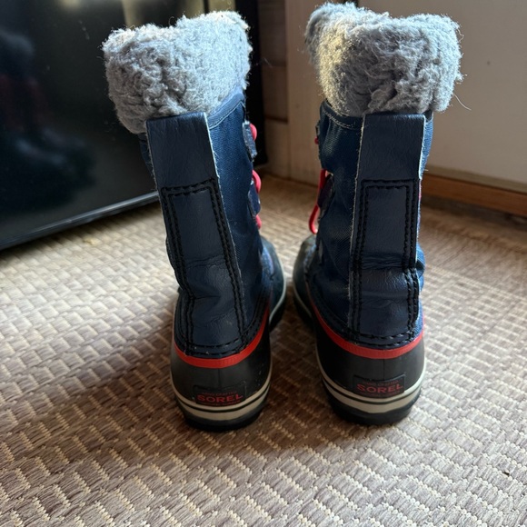 Sorel Kids Waterproof Insulated Winter Snow Boots – Navy/Red – Size 1 - Picture 3 of 6